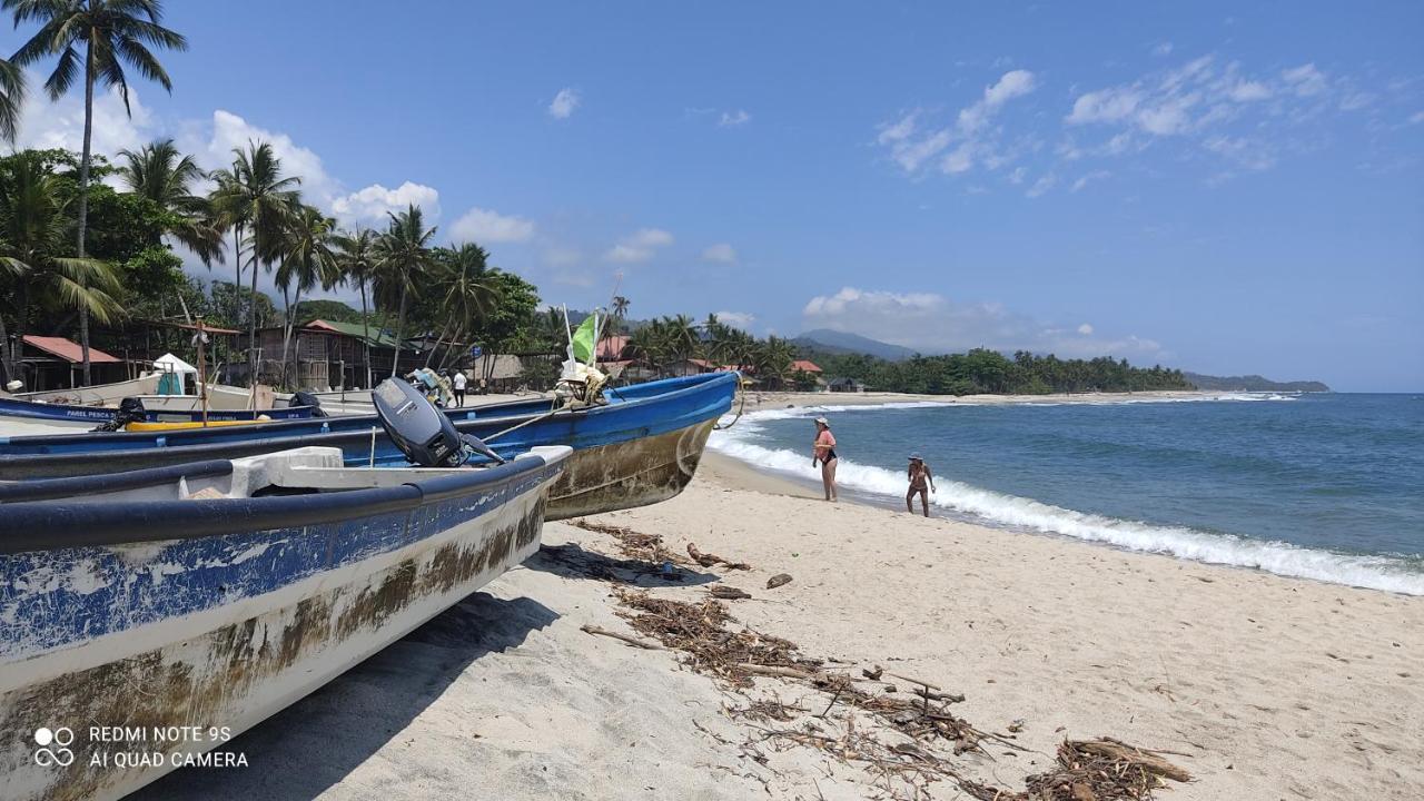 Hostal Estrellas Del Tayrona Playa Mendihuaca Guachaca エクステリア 写真